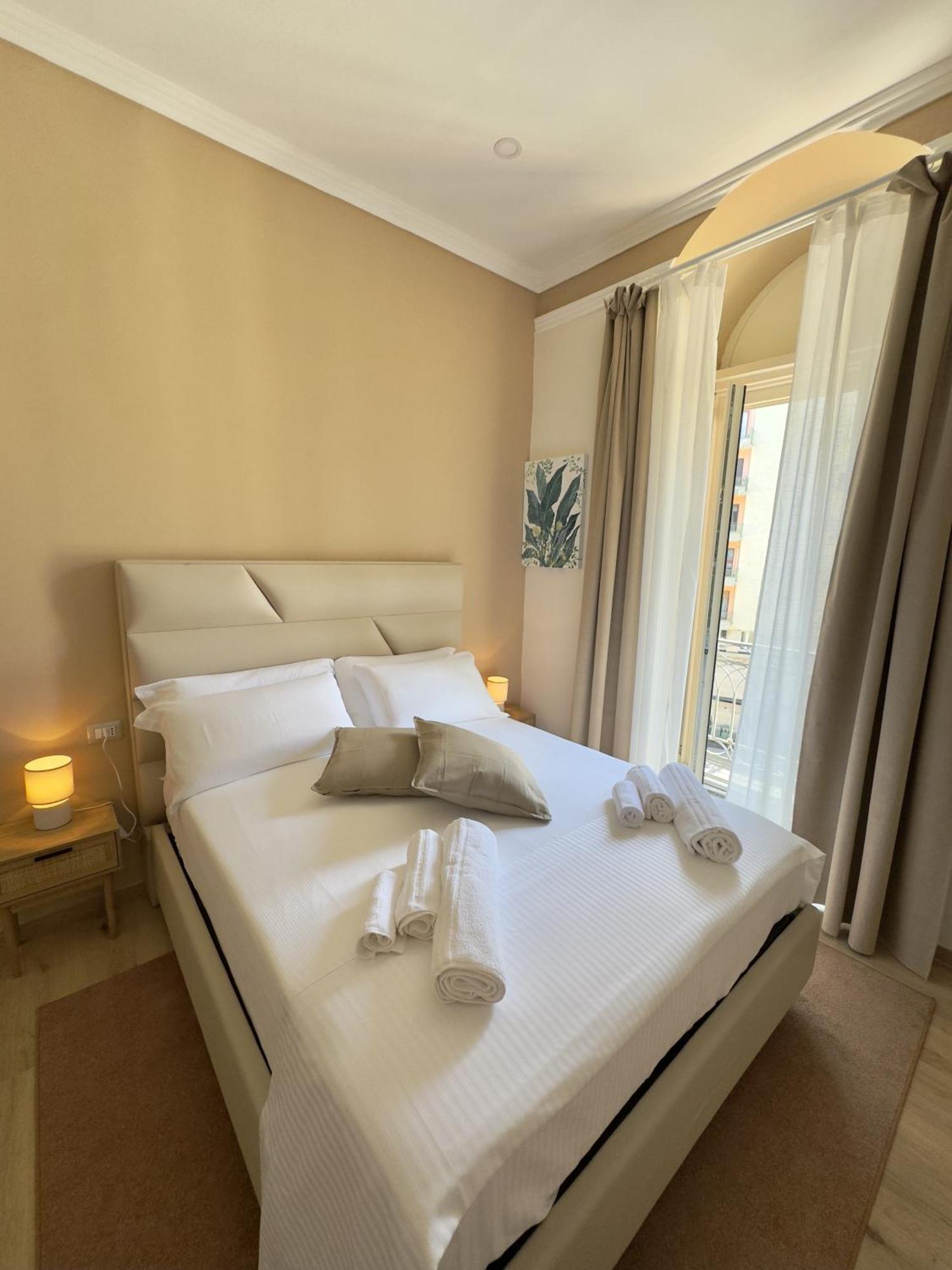 Home To Salerno B&B Extérieur photo
